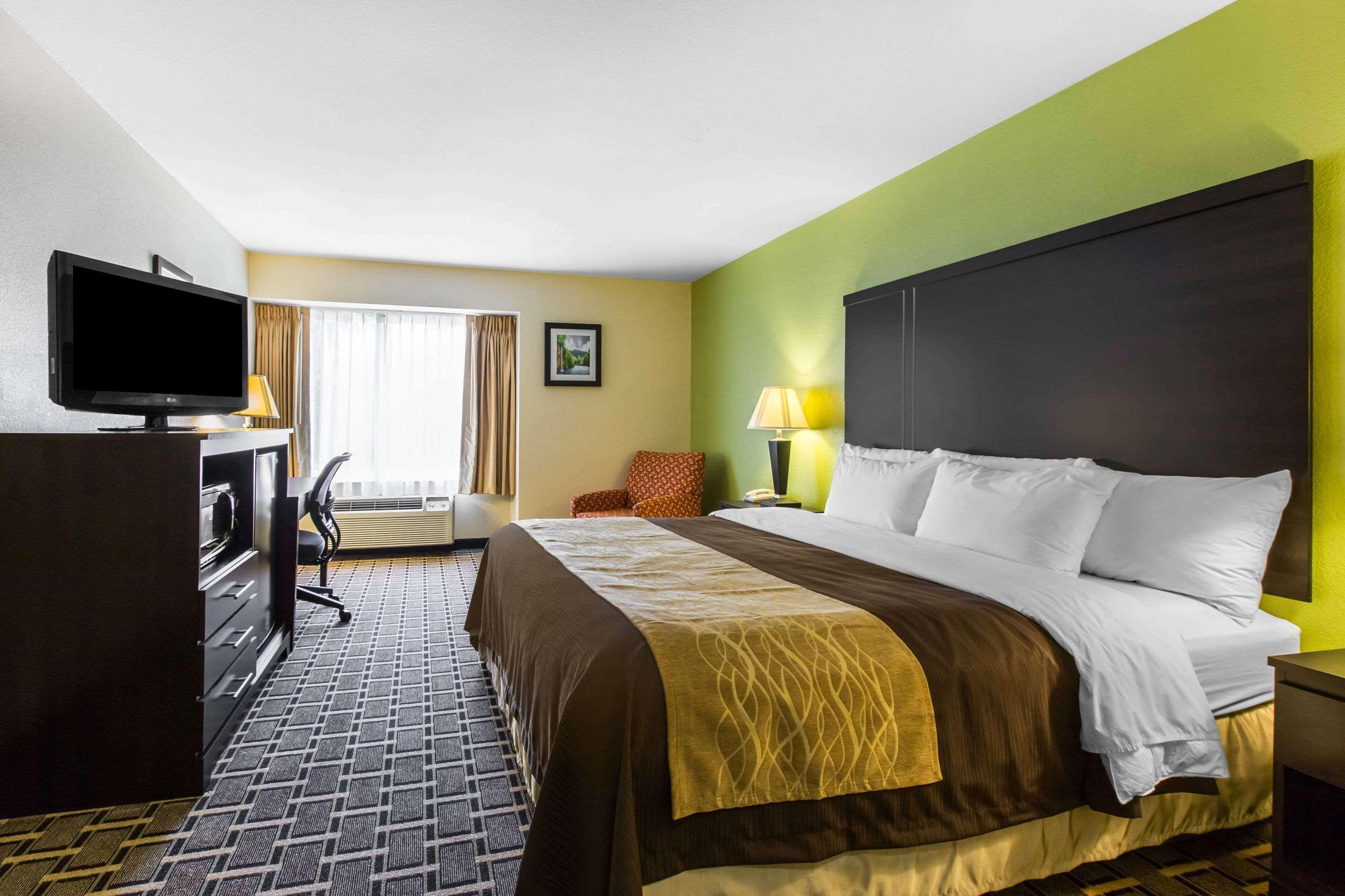 Quality Inn West Of Asheville Canton Exterior photo