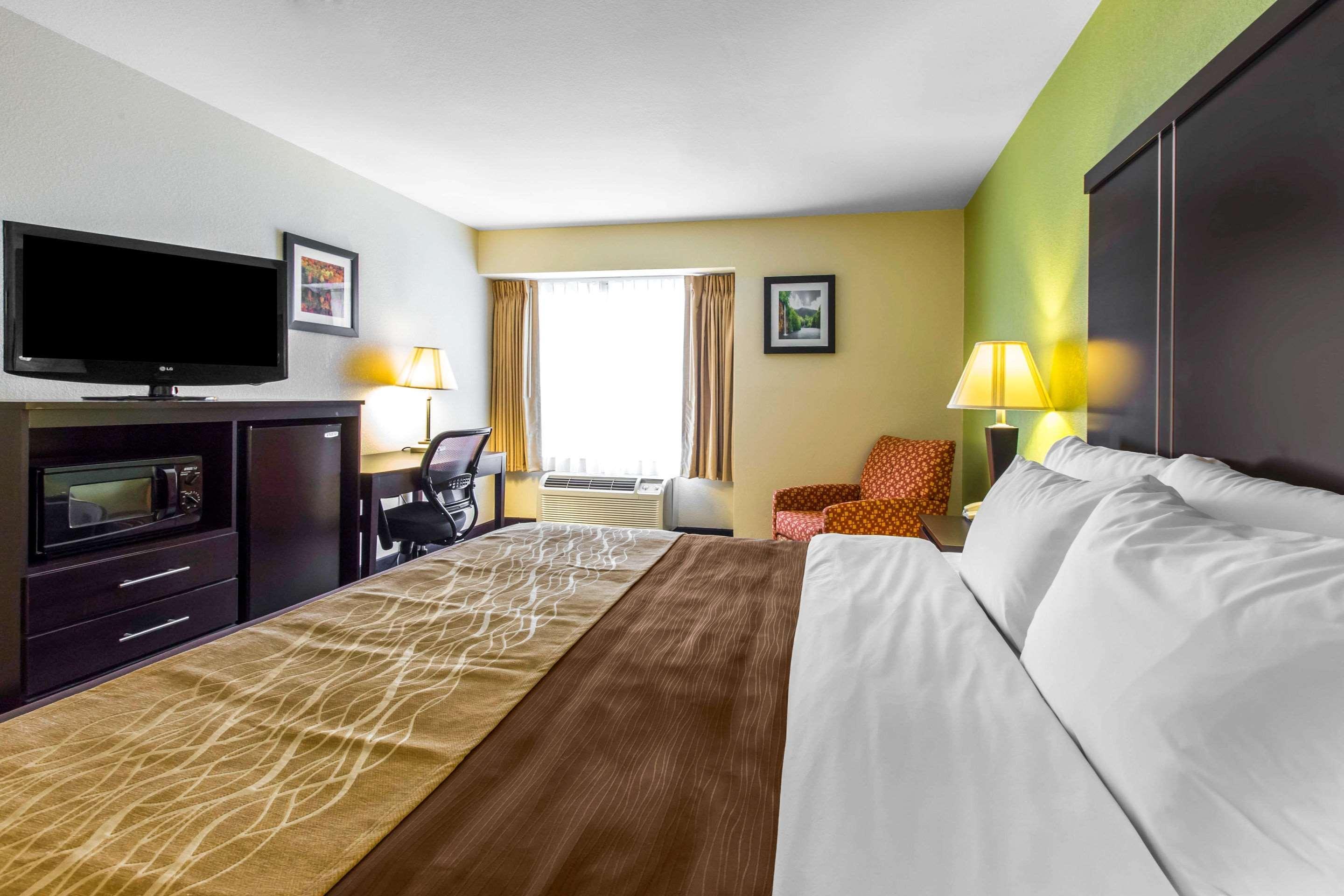 Quality Inn West Of Asheville Canton Exterior photo