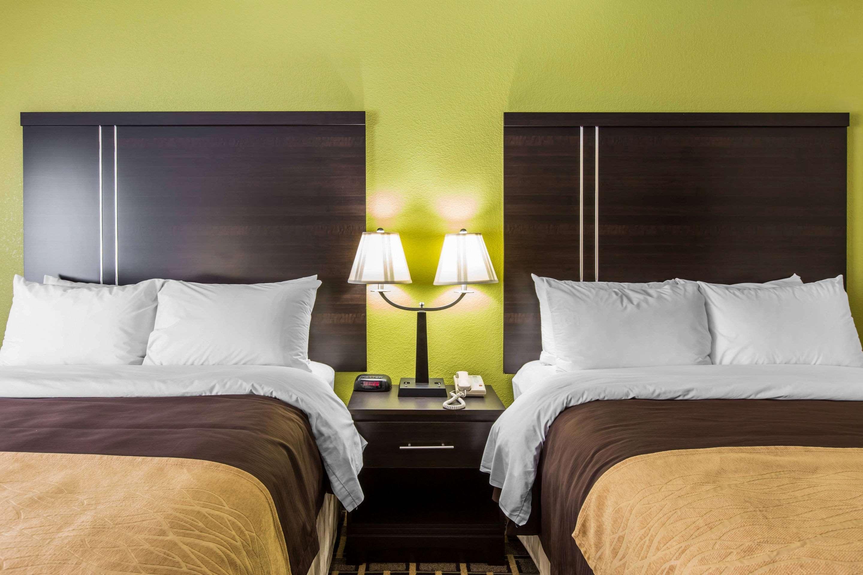 Quality Inn West Of Asheville Canton Exterior photo